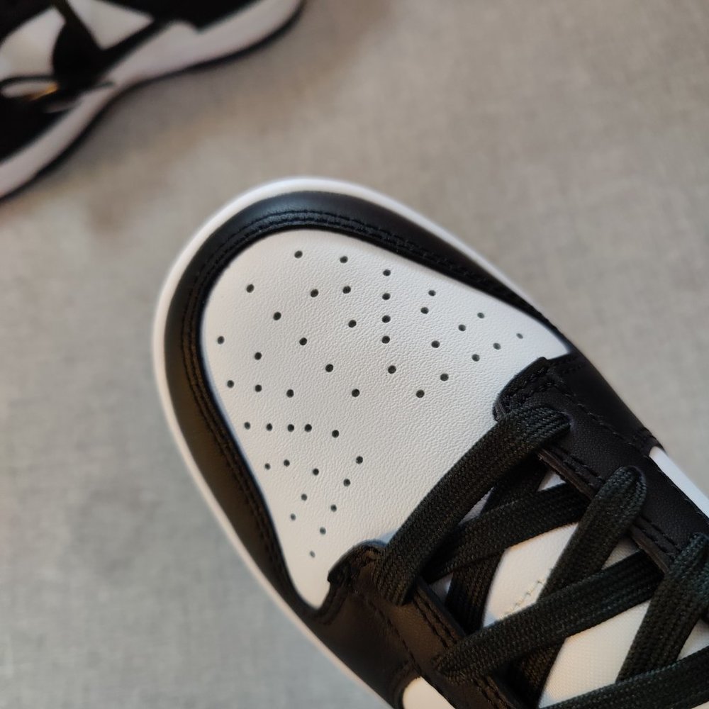 Nike Dunk Low Retro White Black Panda US 8 - Picture 6 of 7